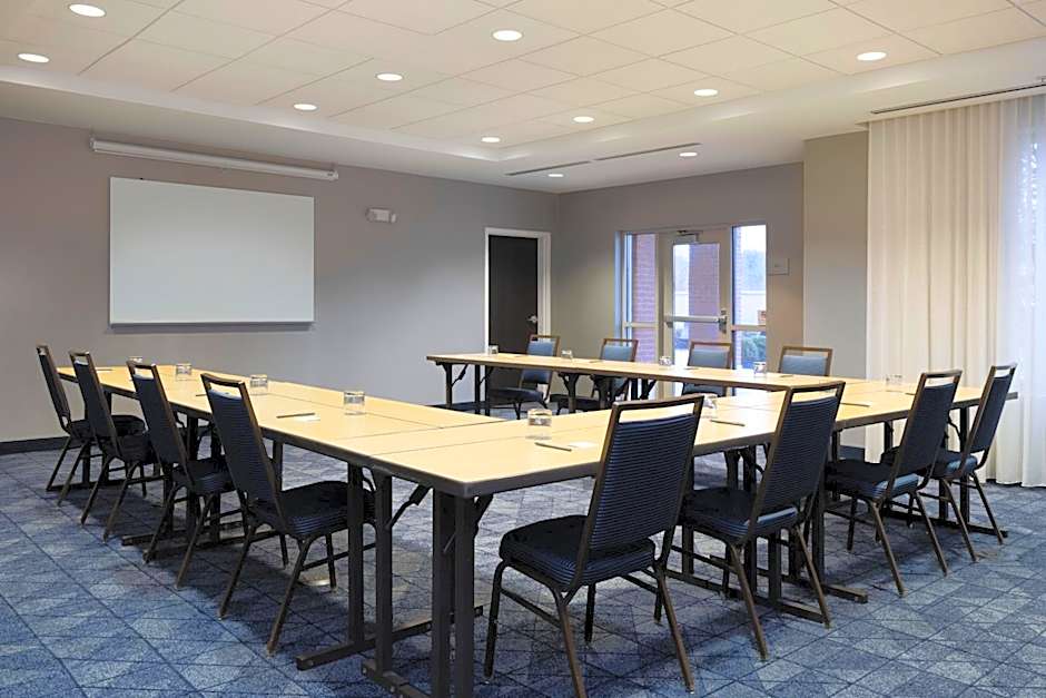 Courtyard by Marriott Columbus New Albany