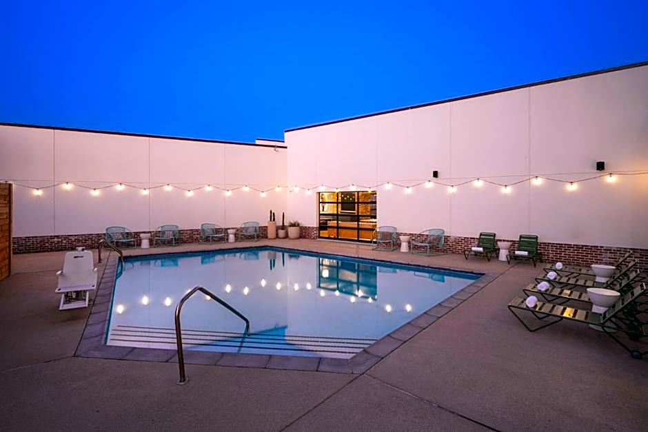 voco College Station Aggieland by IHG
