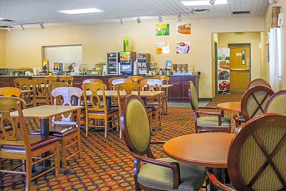 Wilkes-Barre Inn & Suites