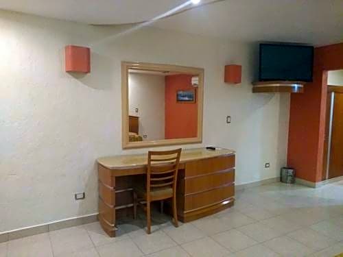Hotel Jiménez Plaza