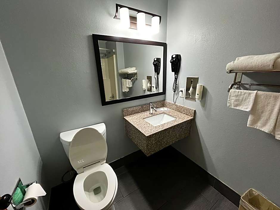 Quality Inn Grand Rapids Near Downtown