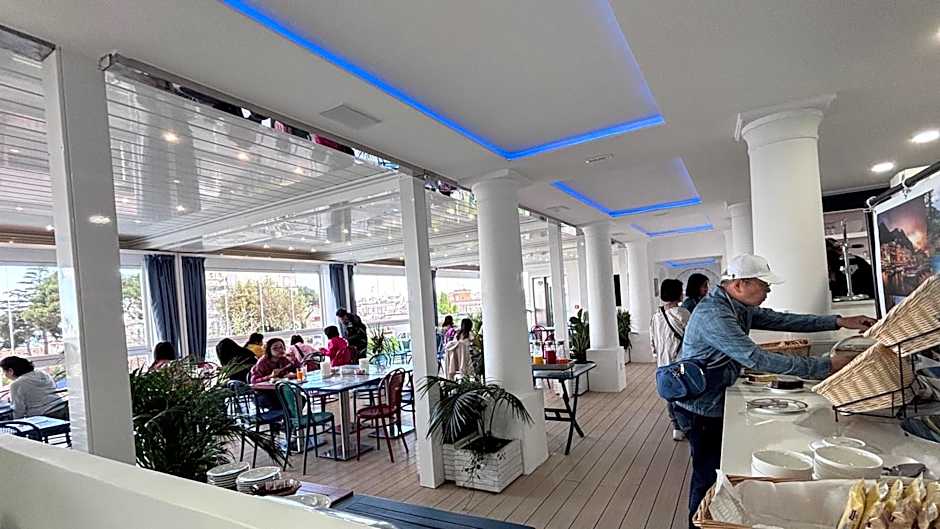 Bougainville Luxury Boutique Hotel