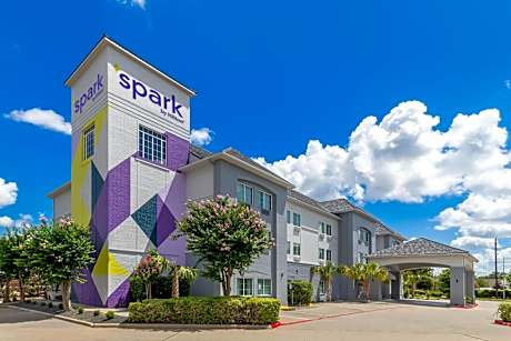 Spark by Hilton Missouri City