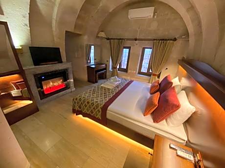 Stone Suite with Spa Bath