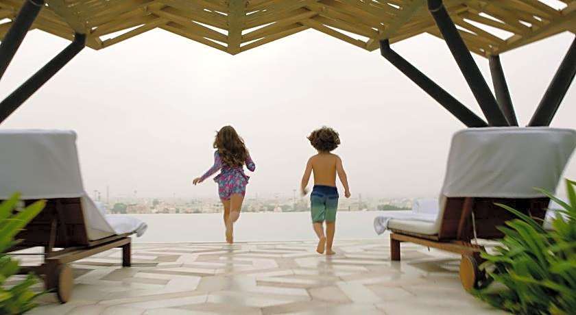 Four Seasons Hotel Kuwait at Burj Alshaya
