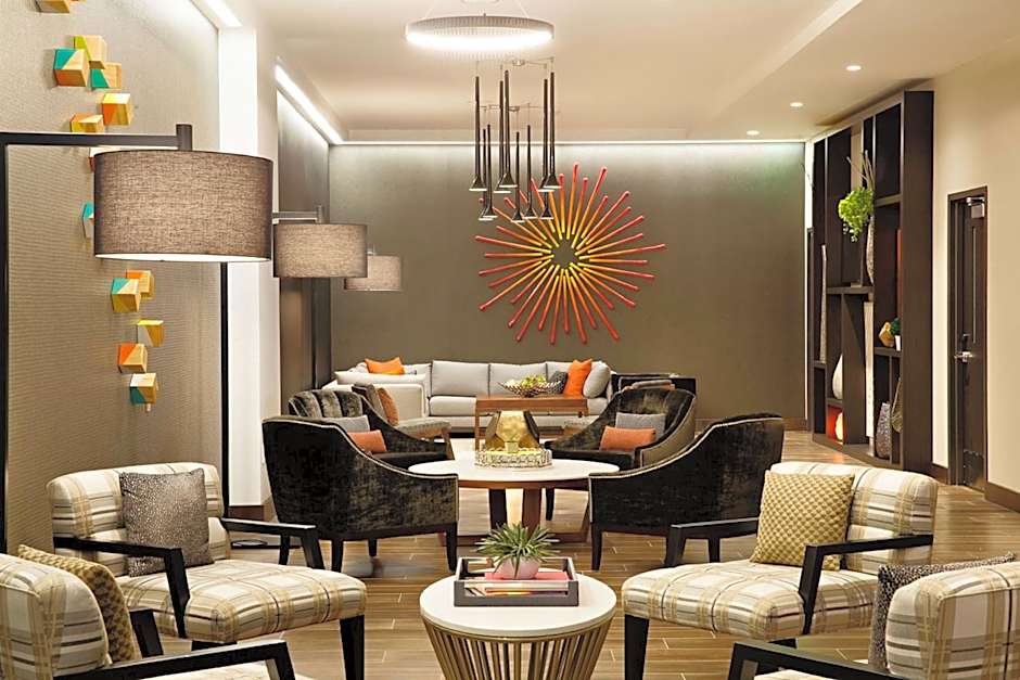 Hampton Inn By Hilton & Suites Dallas Downtown
