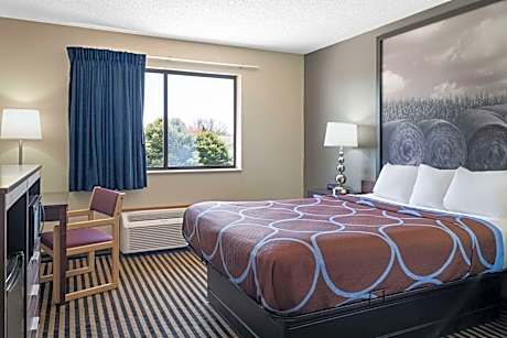 Queen Room - Non-Smoking