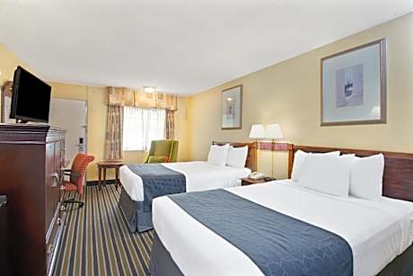 Double Room with Two Double Beds - Mobility Access/Non-Smoking