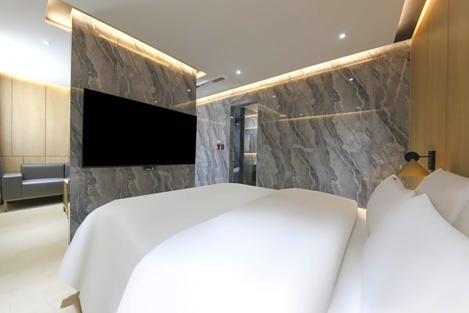 Brown Dot Hotel Pyeonghwa plaza