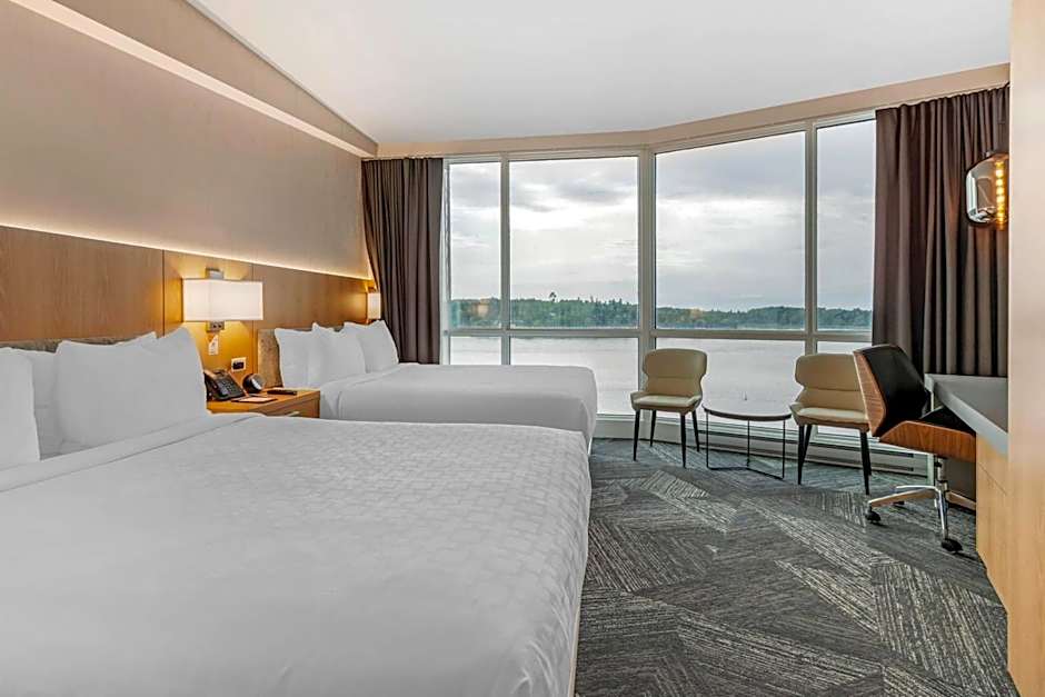 Clarion Lakeside Inn & Conference Centre