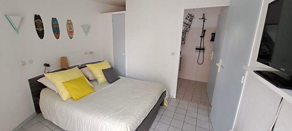 5 min voiture village de Noël joli mas de pêcheurs rénové classé 4 étoiles 8 couchages