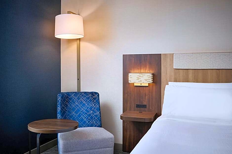 Holiday Inn Express & Suites Kitchener Southeast By IHG