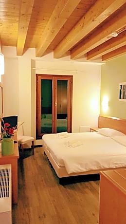 Standard Double or Twin Room with Balcony