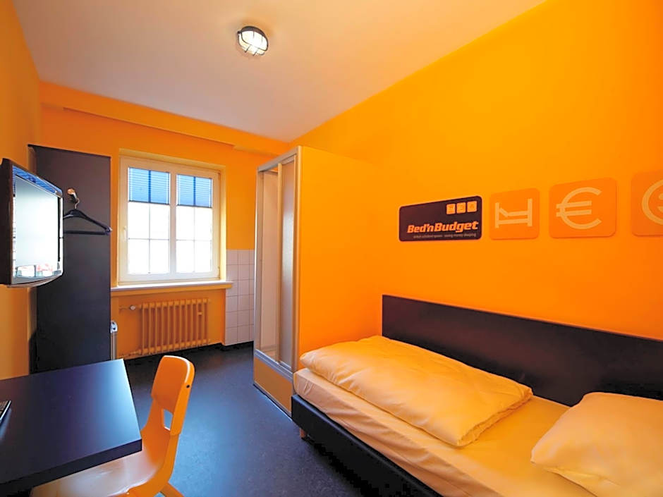Bed'nBudget Expo-Hostel Rooms