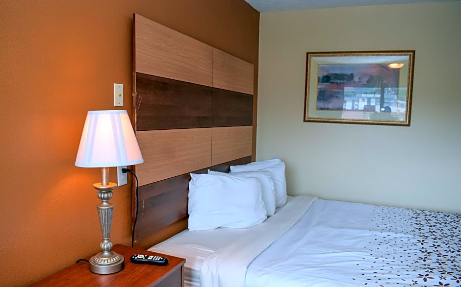 Americana Inn a Travelodge by Wyndham