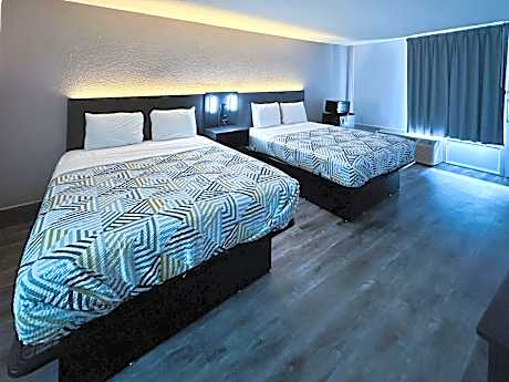 Queen Room with Two Queen Beds - Disability Access - Non-Smoking