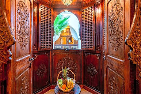 Queen Room with Balcony