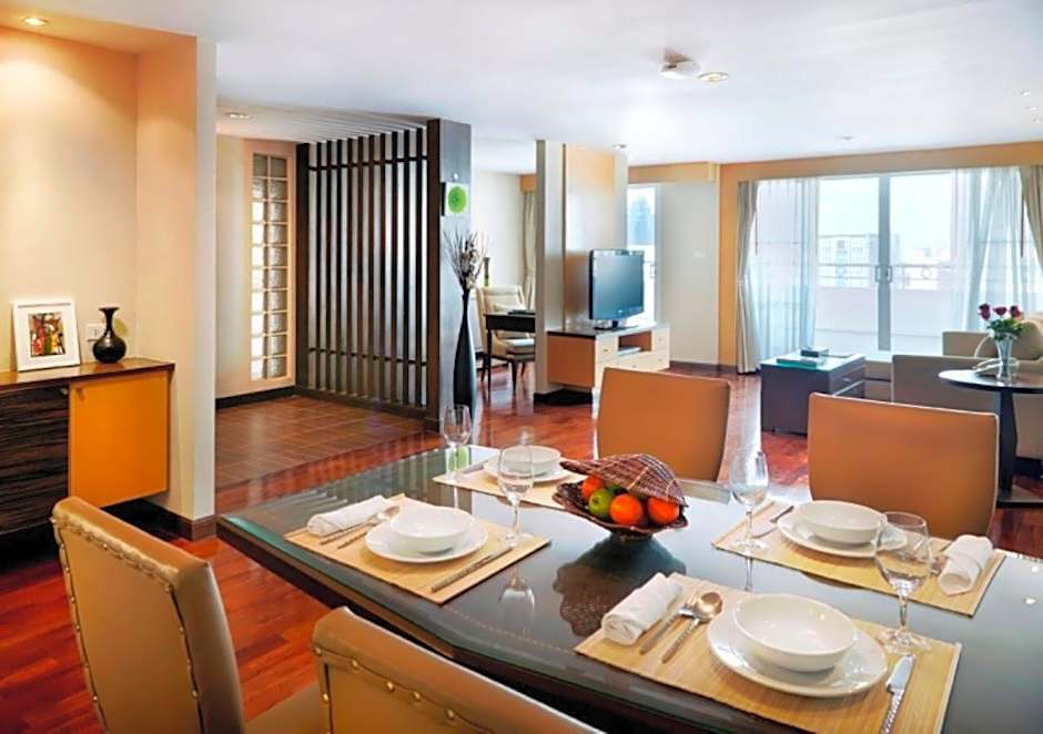 S.M. GRANDE RESIDENCE