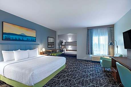 Family Suite with One King Bed and One Bunk Bed - Non-Smoking