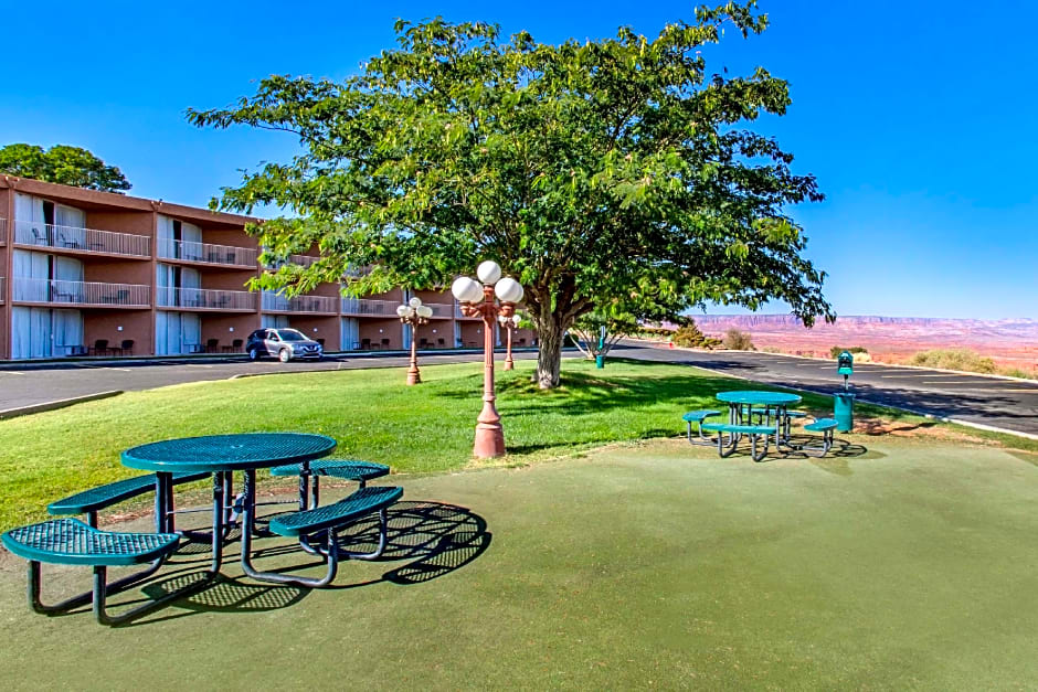 QUALITY INN VIEW OF LAKE POWELL - PAGE