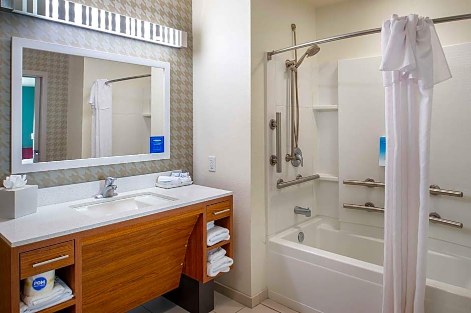 Home2 Suites By Hilton St. Louis/Forest Park