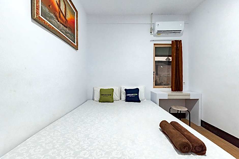 Urbanview Hotel Tropical Ketapang by RedDoorz