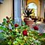 Villa La Dogana B&B di Charme - Historic Villa with a beautiful garden - private parking