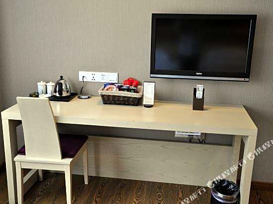 Elan Hotel (Ningbo Beilun Intime City)