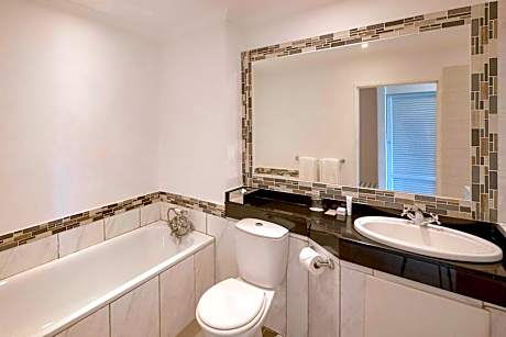 Room, 2 Twin Beds, Garden View