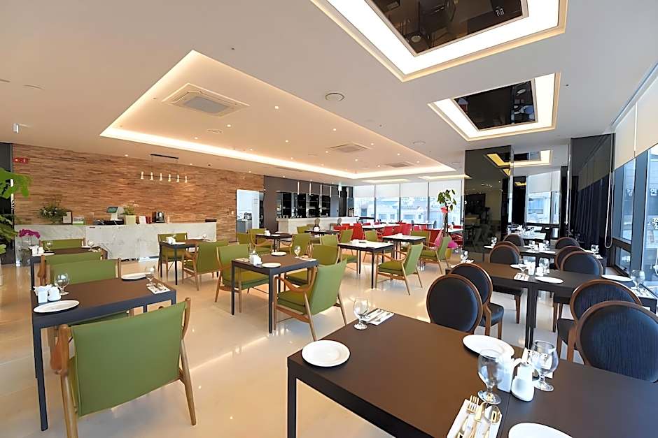 Geoje Artnouveau Suite Hotel