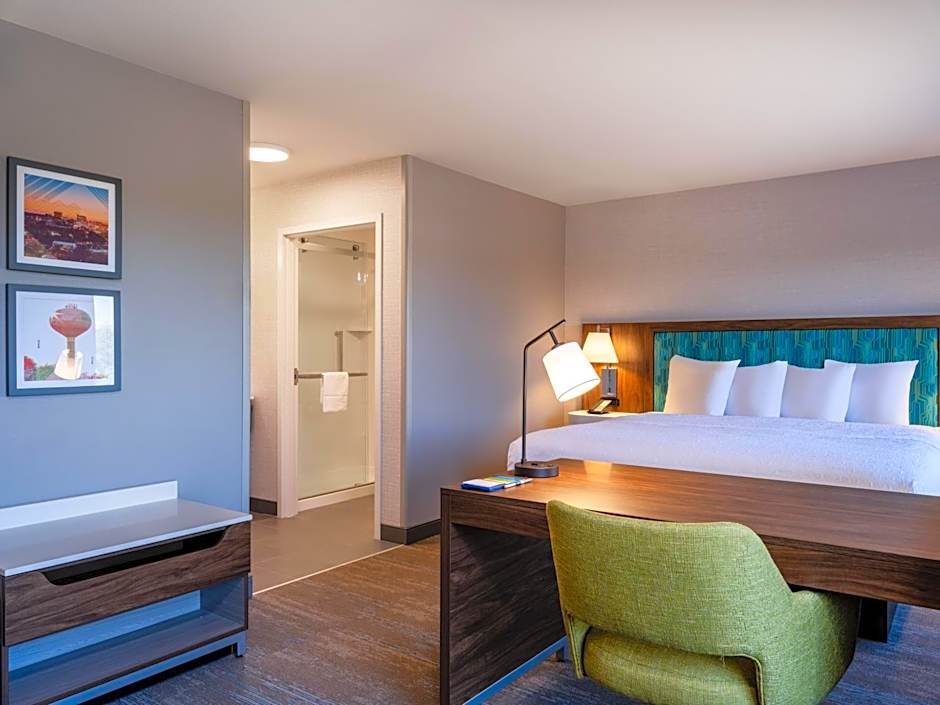 Hampton Inn By Hilton & Suites Boise-Meridian