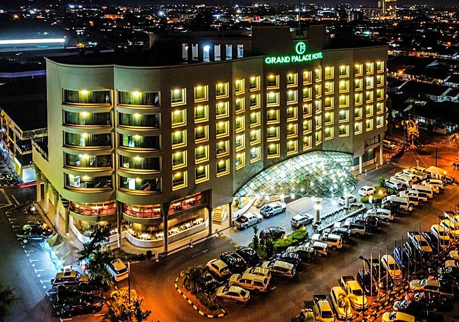 Grand Palace Hotel
