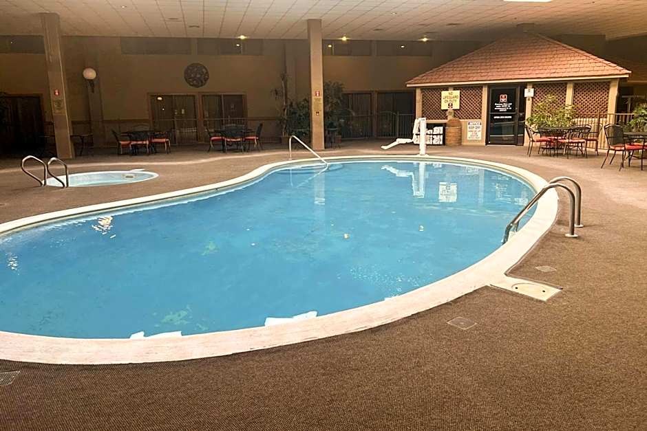 Clarion Inn Garden City