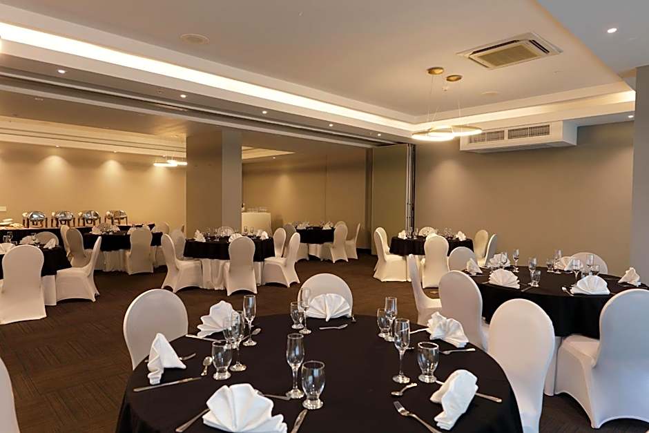 Victoria Hotel and Suites Panama