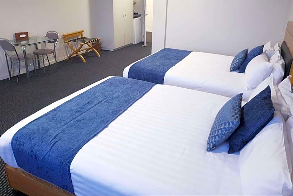 Ramada by Wyndham Hamilton City Center