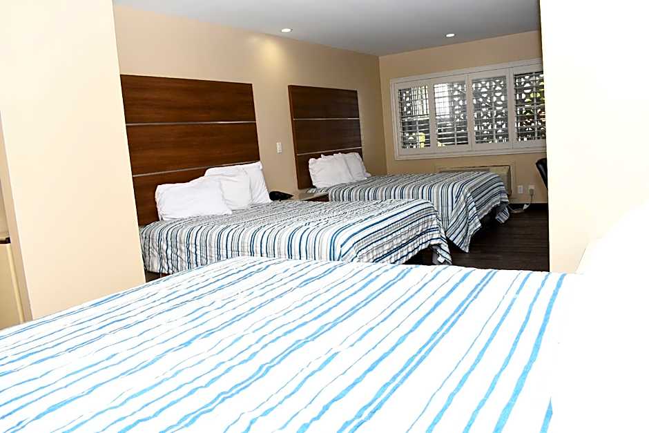 Travelodge by Wyndham Long Beach Convention Center