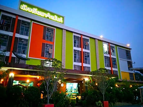 Lert Sri Hotel