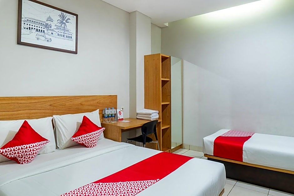 Super OYO 794 Ln 9 Bandung Guest House