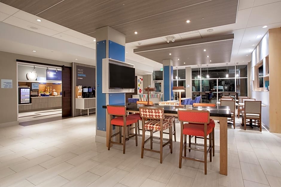 Holiday Inn Express And Suites Denver Ne - Brighton By IHG