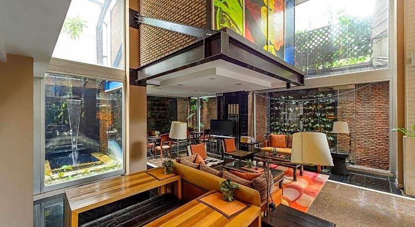 Silom Convent Garden Hotel