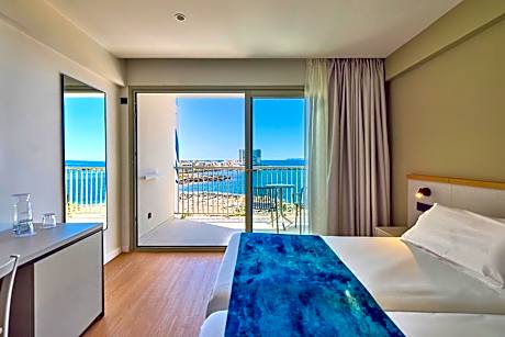 Twin Room with Sea View
