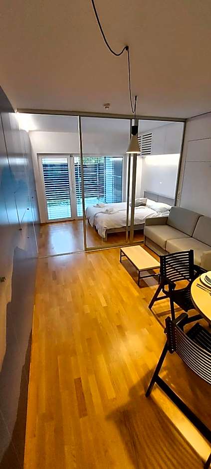 Apartments & Burgers REZIDENCA PIPANOVA