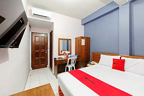 RedDoorz near Nagoya Hill Mall Batam 5