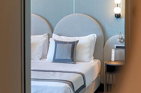Privilege Triple Room with Patio or Balcony and Sea View