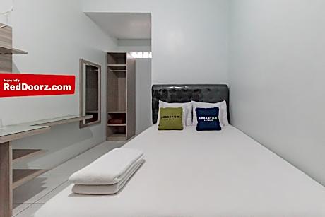Urbanview Hotel Sunday Cirebon by RedDoorz