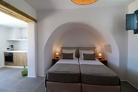 Premium Two-Bedroom House with Sea View-Split Level