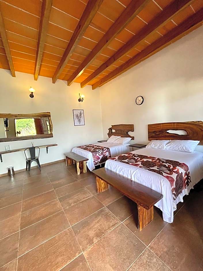 Quadruple Room — 29 fotoğraftan 1. fotoğraf