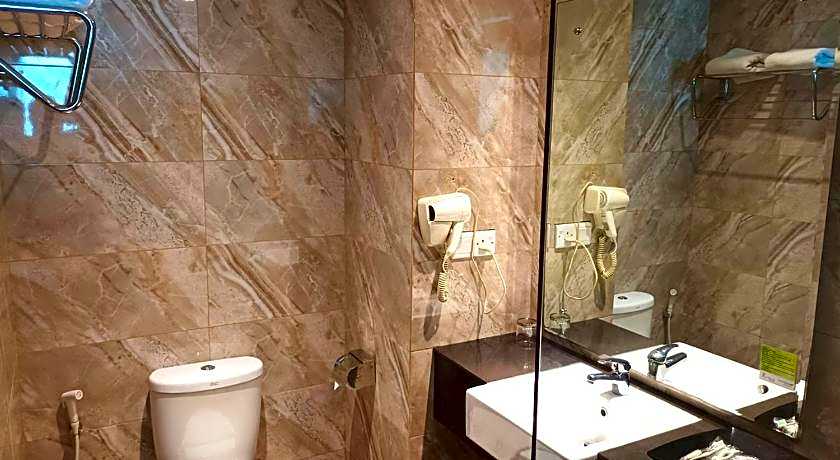 Kings Hotel Nagoya Batam