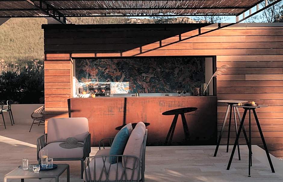 Luna Minoica Suites and Apartments