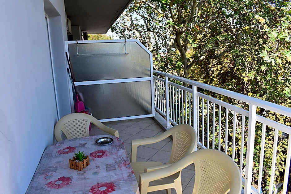 Galanis Studios and Apartments